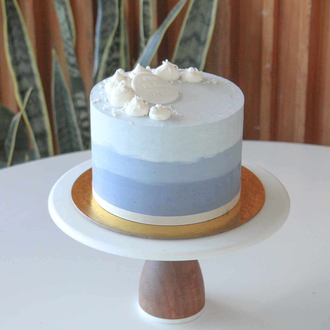Simple Ombre Buttercream Cake - Main Image